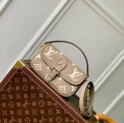 LOUIS VUITTON M83300 モノグラム 斜め掛けバッグ レディース斜め掛けフラップ 19x10.5cm サイズ:19x10.5cm