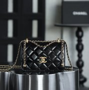 CHANEL カーフレザー ゴールド 斜め掛けバッグ 19×12×8cm サイズ:19×12×8cm