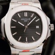 PATEK PHILIPPE 5711 ノーチラス ブラック コピー時計評価