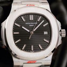 PATEK PHILIPPE 5711 ノーチラス ブラック コピー時計評価