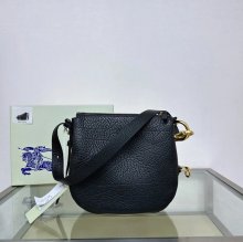BURBERRY ナイトバトルバッグ 粒紋カーフ サイズ:24x23cm