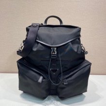 Prada ランウェイ リュック ナイロン ブラック 2VZ108 サイズ:45x38x18cm