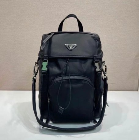 Prada 新作 リュック ナイロン ブラック 1BZ039 サイズ:34.5x25x15.5cm