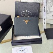 PRADA 1ML050 短財布 サフィアーノ十字紋 牛皮 サイズ:10x9cm