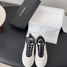 【CHANEL】25Cスニーカーレディース