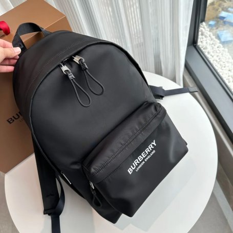 Burberry ヴィンテージタータンチェック ナイロン リュック タータンチェック ブラウン 1091 サイズ:42.5x30.5x14.5cm