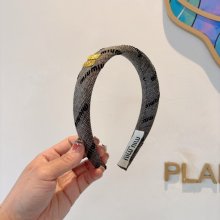 ミュウミュウ スタイル ヘアバンド
