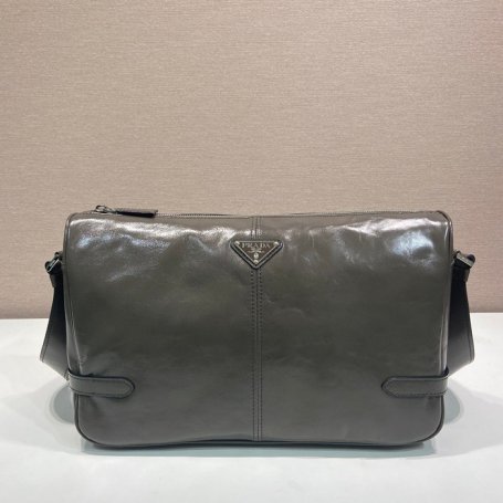 PRADA 2VH187 オイルワックスメッセンジャー サイズ:35x22x12cm