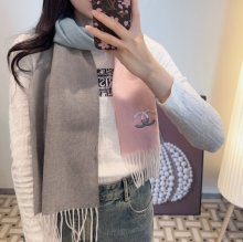 シャネル めったに見ない優しい色合い。グラデーション 35 x 180cm