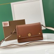 BURBERRY 9061 斜め掛け サイズ:25x18x8.5cm
