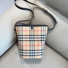 BURBERRY 0862 ピンク 斜め掛けバッグ クラシックチェック 23x16x15cm サイズ:23x16x15cm