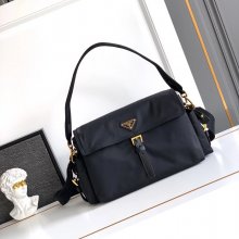 PRADA 1BD391 フラップメッセンジャー 大 サイズ:37.5x19x12cm