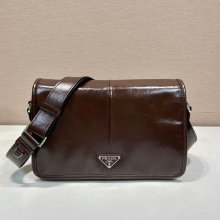 PRADA 2VD073 オイルワックスメッセンジャー サイズ:30x20x11cm