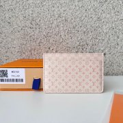 LOUIS VUITTON M25750 カードケース LVロマンスシリーズ サイズ:11x7x0.5cm