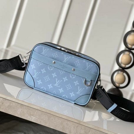 LOUIS VUITTON M14073 アルファ メッセンジャー サイズ:24x16cm