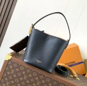 LOUIS VUITTON M25543 牛皮 モノグラム ブラック ショルダーバッグ レディースショルダー 18x16x12cm サイズ:18x16x12cm