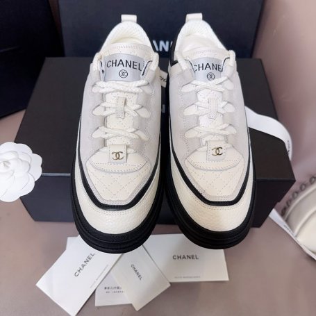 【CHANEL】2026Cスニーカーレディース