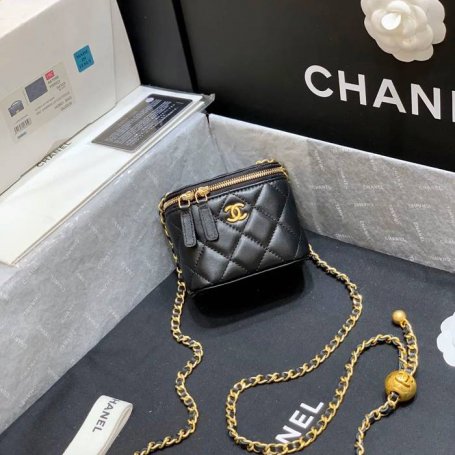 CHANEL AP1447 ラムレザー レッド 斜め掛けバッグ クラシック 11×8.5×7cm サイズ:11×8.5×7cm