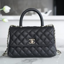 CHANEL カーフレザー ブラック×ゴールド チェーンバッグ クラシック ヴィンテージ 24×14×9cm サイズ:24×14×9cm