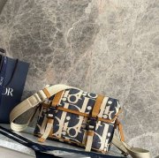 DIOR フラップメッセンジャー 酒椰葉効果オブリーク サイズ:24x18cm