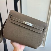 HERMES ケリー デペッシュ 25 クラッチバッグ トゴ革 ショルダーストラップ付き サイズ: