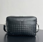 BOTTEGA VENETA BV 843857 新作ダブルポケットカメラバッグ サイズ:37x26x13cm
