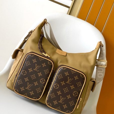 LOUIS VUITTON M12697 モノグラムダブルポケット斜め掛け サイズ:31x30x10.8cm