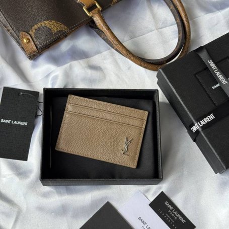 SAINT LAURENT 687098 カードケース 荔枝紋 サイズ:10x7.5x0.5cm