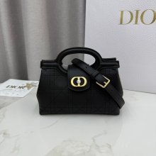 DIOR ラムレザー、レザー、チェーン グレンチェック、レター、ビーズ ブラック、ホワイト、ゴールド 斜め掛けバッグ、ショルダーバッグ、ハンドバッグ ミニ 新作 サイズ:18.5x13x8.5cm