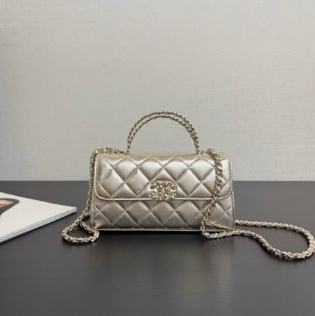 CHANEL カーフレザー 菱格紋 レッド×ゴールド ショルダーバッグ クラシック 春夏 18×10×4.5cm サイズ:18×10×4.5cm