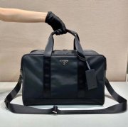 PRADA 2VC796A ナイロントラベルバッグ 取り外し可能ストラップ サイズ:44x28x23cm