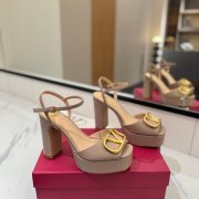 【VALENTINO】2026サンダルレディース