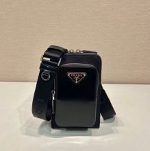 PRADA 2ZT060 スマホバッグ サイズ:18x11.5cm