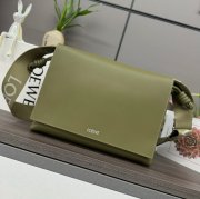 LOEWE 062404A 光沢牛皮革 フラメンコ サイズ:34x24x12cm