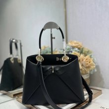 DIOR 0737 レター、リボン ブラック 斜め掛けバッグ、ハンドバッグ 新作 28.0x22.0x10.0cm サイズ:28x22x10cm