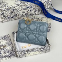 DIOR S6037UBHZ カロ?ダリア 長財布 藤編みラム革 サイズ:11.5x9cm