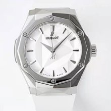 HUBLOT クラシックフュージョン オーリンスキー 550.NS.2200.RW.ORL20 チタニウム ホワイト 2024新品
