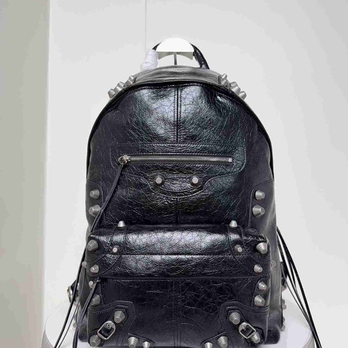 Balenciaga ルカゴール スタッズ リュック オールレザー ブラック 188010 サイズ:46x35x18cm