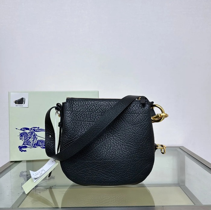 BURBERRY ナイトバトルバッグ 粒紋カーフ サイズ:24x23cm