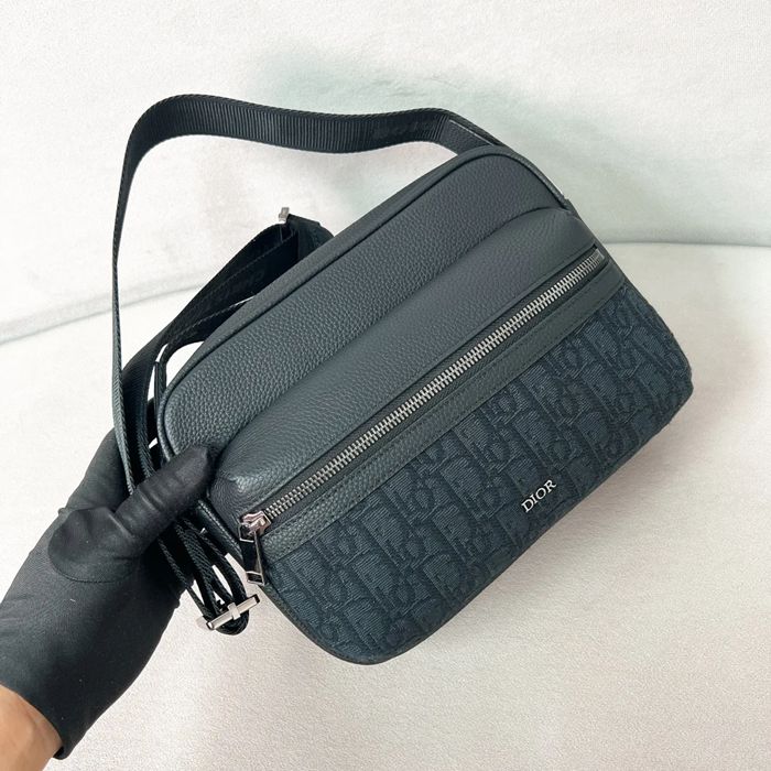 DIOR ライダー2.0メッセンジャー モノグラム×レザー サイズ:23x17x7.5cm