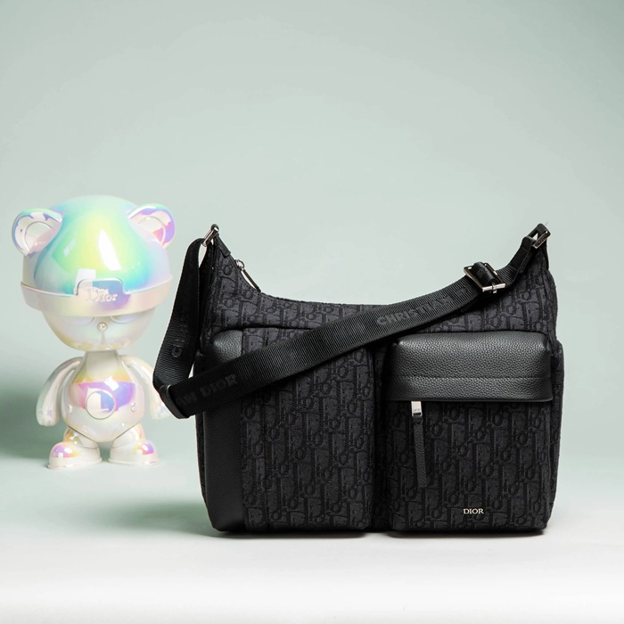 DIOR プリント餃子バッグ ライダーソフト サイズ:36x30.5x14.5cm