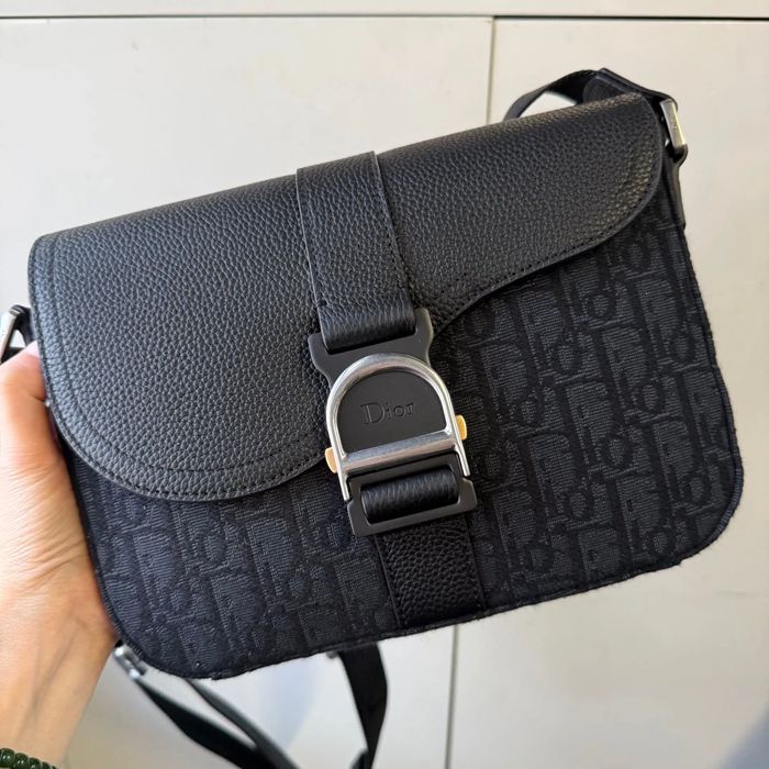 DIOR サドルフラップメッセンジャー ヘリテージ サイズ:23x17.5cm