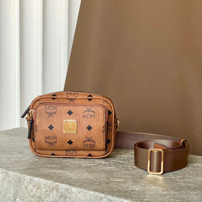 MCM アレン ヴィゼトス X-ミニ斜め掛け サイズ:17x12.5cm