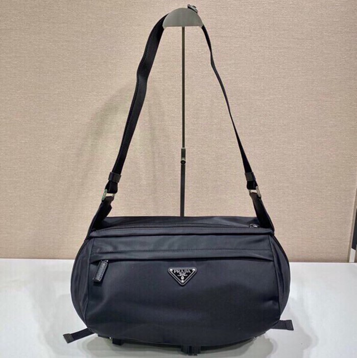 PRADA 2VH991A メッセンジャー サイズ:32x18x16cm