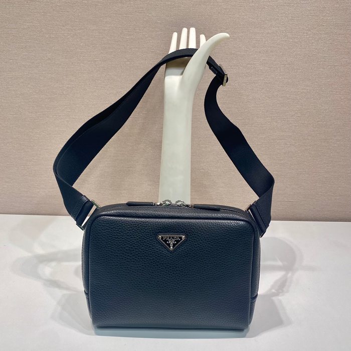 PRADA 2VH181 胸バッグ 大 サイズ:24x16.5cm