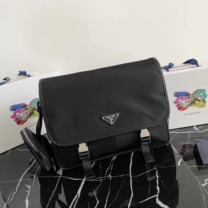 PRADA 2VD768B ナイロンフラップ斜め掛け サイズ:32x24x12cm