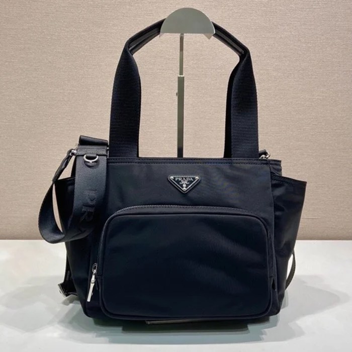 PRADA 1BG582 ナイロンマミーバッグ 斜め掛け サイズ:26x22x13cm