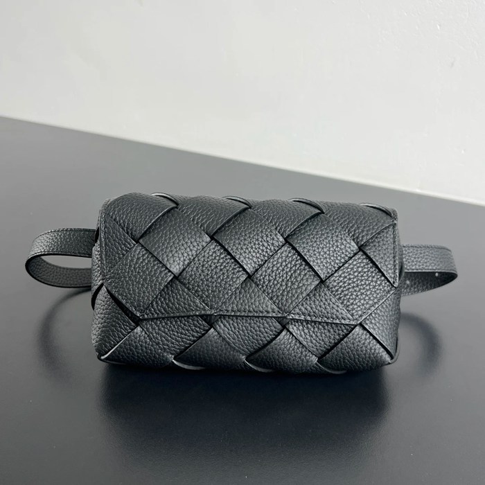 BOTTEGA VENETA BV 805773 粒面牛皮ウエストバッグ ディアゴ サイズ:19x10cm