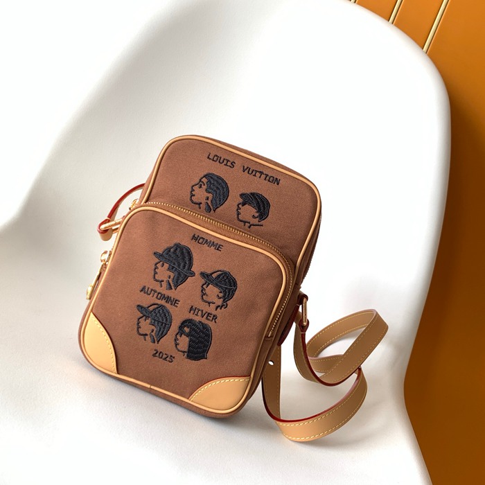 LOUIS VUITTON M25866 アマゾーヌ 斜め掛け サイズ:20x13.5cm