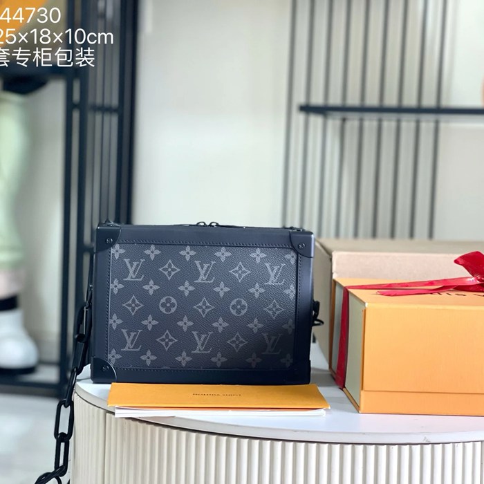 LOUIS VUITTON M44730 イタリアA級レザー斜め掛け サイズ:25x18x10cm